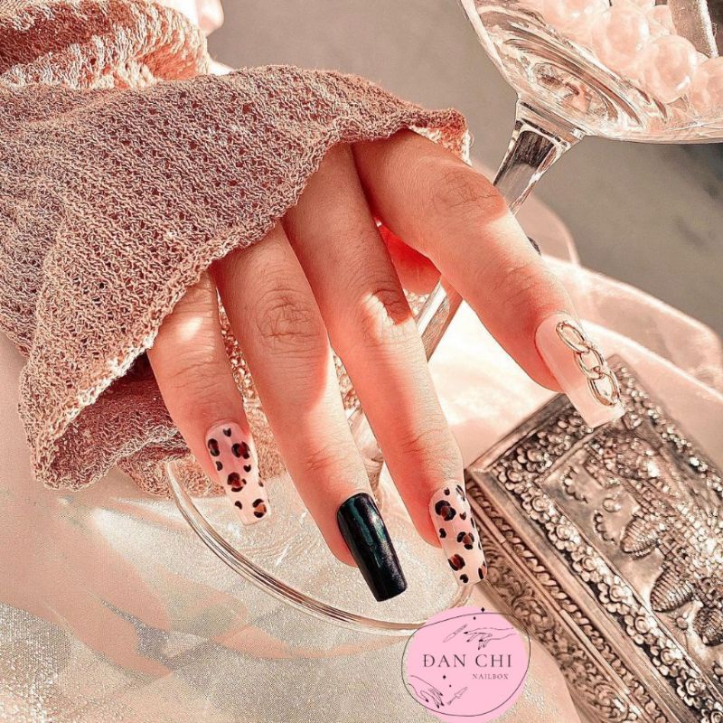 NailBox móng úp thiết kế sẵn Mẫu Beo