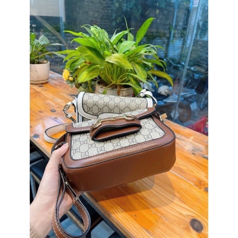 Túi kẹp nách cg hồ hà hot hit đeo các kiểu đây ah