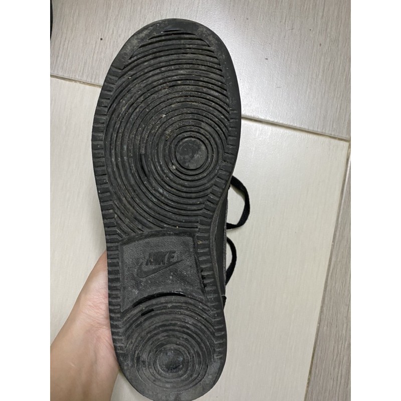 Thanh lý giày Nike chính hãng mới đi 3-4 lần