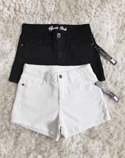 QUẦN SHORT TRẮNG ĐEN