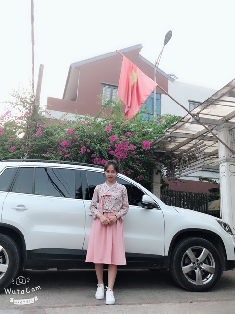 Hanbok cách tân thiết kế trẻ trung