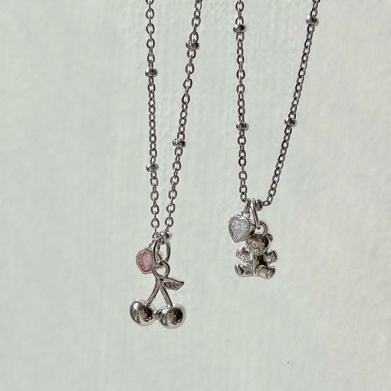 Dây Chuyền Titan Không Gỉ Hình Gấu Và Cherry