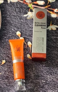 sữa rữa mặt HM cosmetic