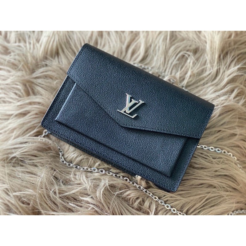 Lv cặp vân da sần tag bạc size 23 fullbox