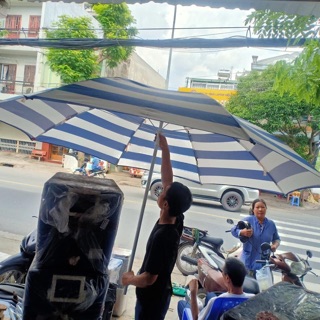 Ô DÙ CHE MƯA CHE NẮNG BÁN HÀNG RỘNG 2M7 CAO 2M5 <CHƯA BAO GỒM CHÂN ĐẾ>