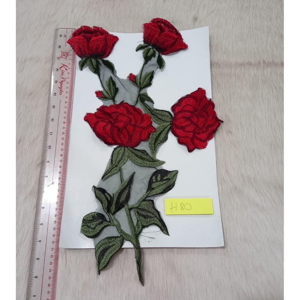 nhánh hoa hồng mã H80
