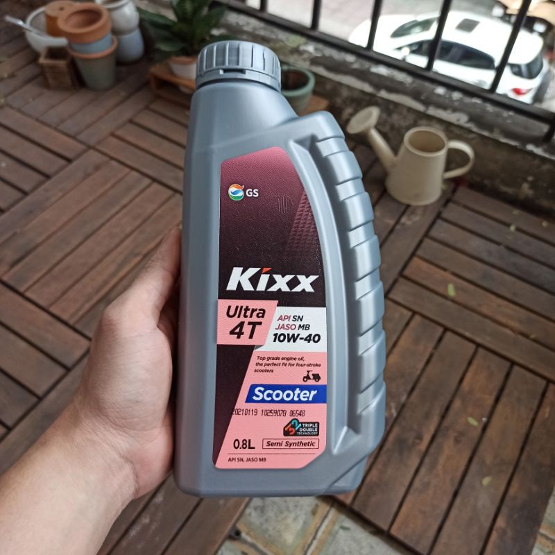 Nhớt xe tay ga Kixx Ultra 4T Scooter 10W40 800ML