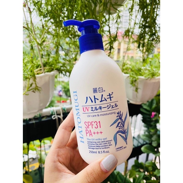 Sữa dưỡng thể chống nắng Hatomugi SPF31 PA+++ 250ml | BigBuy360 - bigbuy360.vn
