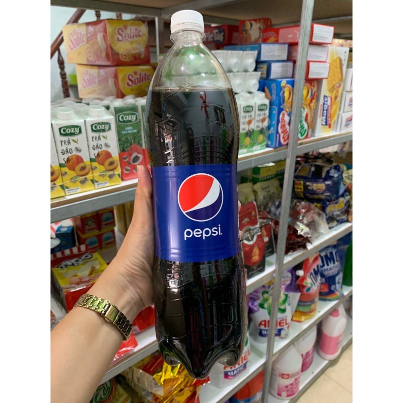 Nước ngọt Coca / Pepsi , chai 1,5L