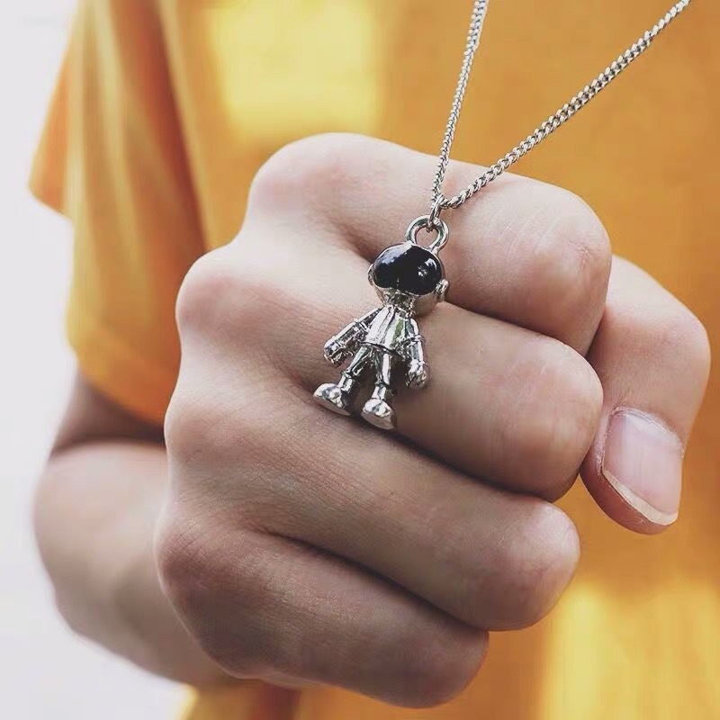 Vòng cổ BELLA-Bee mặt hình phi hành gia phong cách hip hop Hàn Quốc