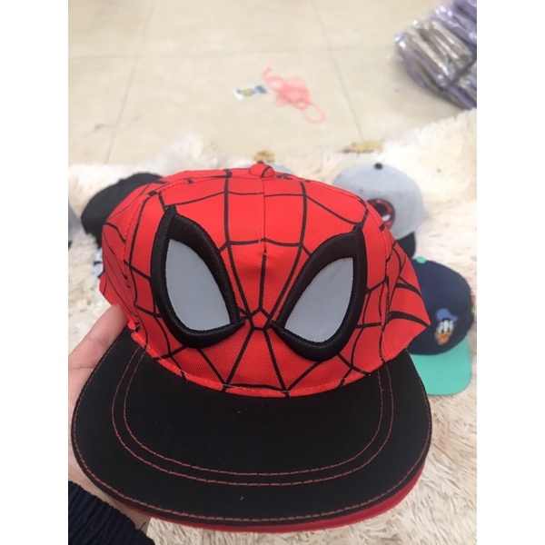Mũ Spiderman, Batman, siêu anh hùng xuất dư