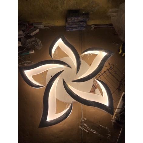 Đèn LED điều khiển từ xa có thể điều chỉnh độ sáng 5 đầu Đèn chùm hoa sen 40W cho phòng khách ,Phòng Ngủi