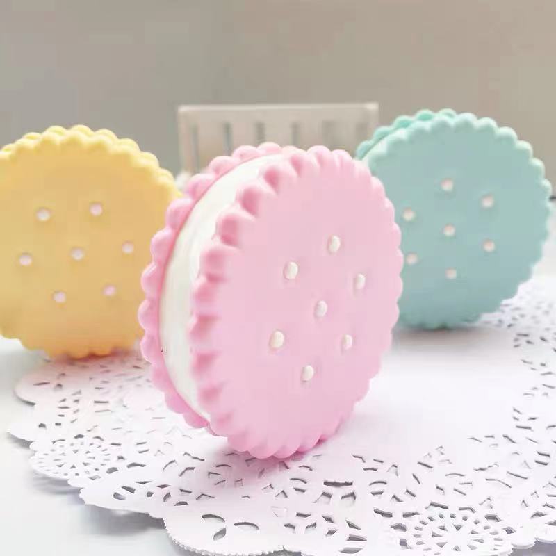 Hộp Đựng Kính Áp Tròng Hình Bánh Quy Dễ Thương