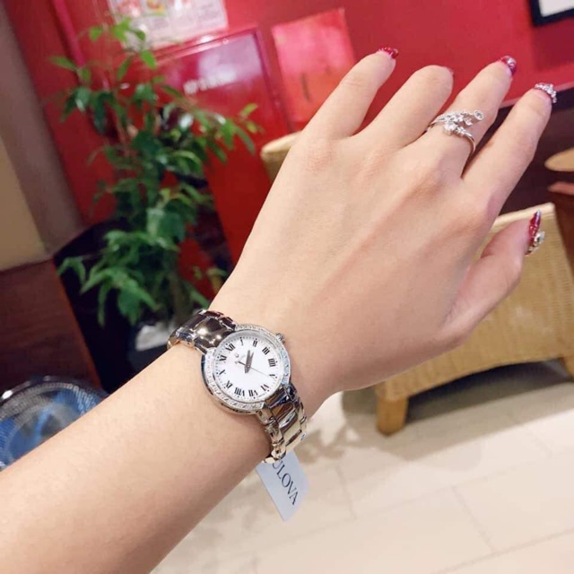 Đồng hồ nữ Bulova 96R167 kim trôi mặt xà cừ size 32mm