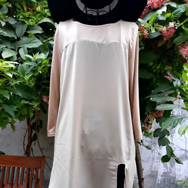 Áo secondhand Nhật vạt thân trước dài xẻ bên cột kiểu. Nhãn hiệu a. v. v new 94%, size L #hàng_si_tuyển