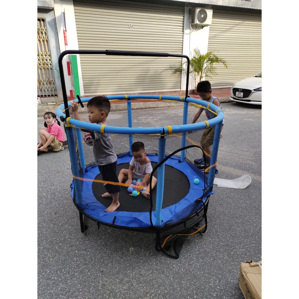 ĐỒ CHƠI NHÀ NHÚN NHẢY, bạt nhún lò xo Trampoline Hopkids cao cấp cho bé có lưới vận động an toàn