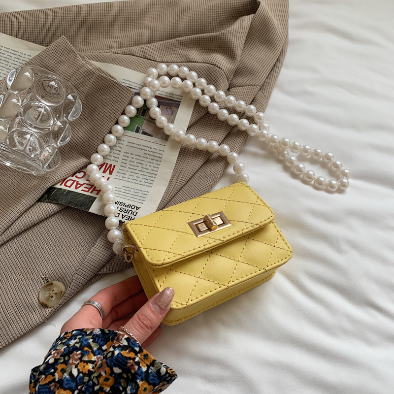 Túi xách hình vuông nhỏ đính đá phối ngọc trai giả thời trang 2023 phổ biến mới