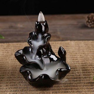 Tháp đốt trầm hương