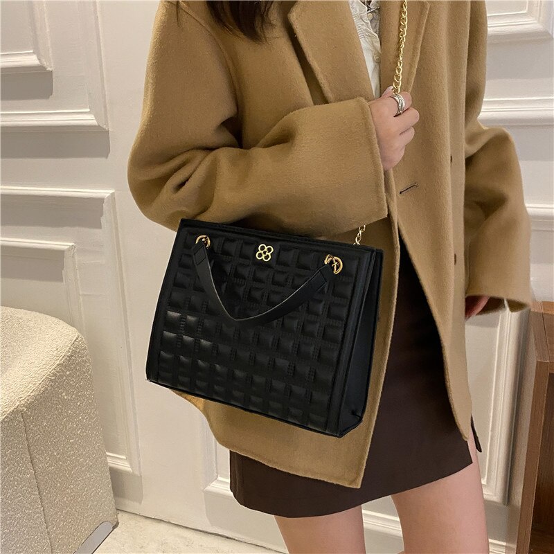 Túi đeo vai JASMIN NOIR hình vuông cỡ lớn phối dây đeo sợi xích thời trang cho nữ