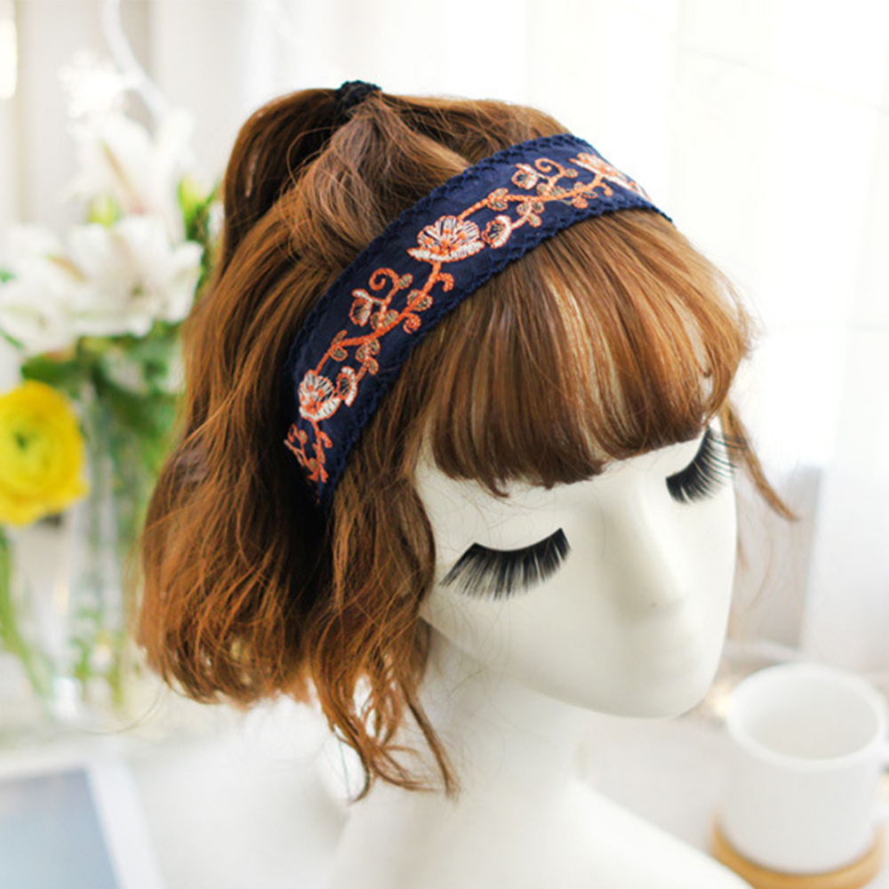 Cài tóc thêu hoa phong cách vintage cho nữ