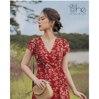 [𝑵𝒆𝒘 𝑨𝒓𝒓𝒊𝒗𝒂𝒍] Đầm Maxi hoa đỏ đắp chéo thắt eo Vintage