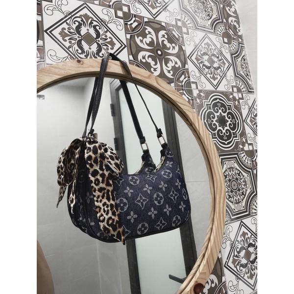 Túi kẹp nách dáng bầu hoạ tiết  phong cách Hàn Quốc  siêu đẹp, siêu xinh