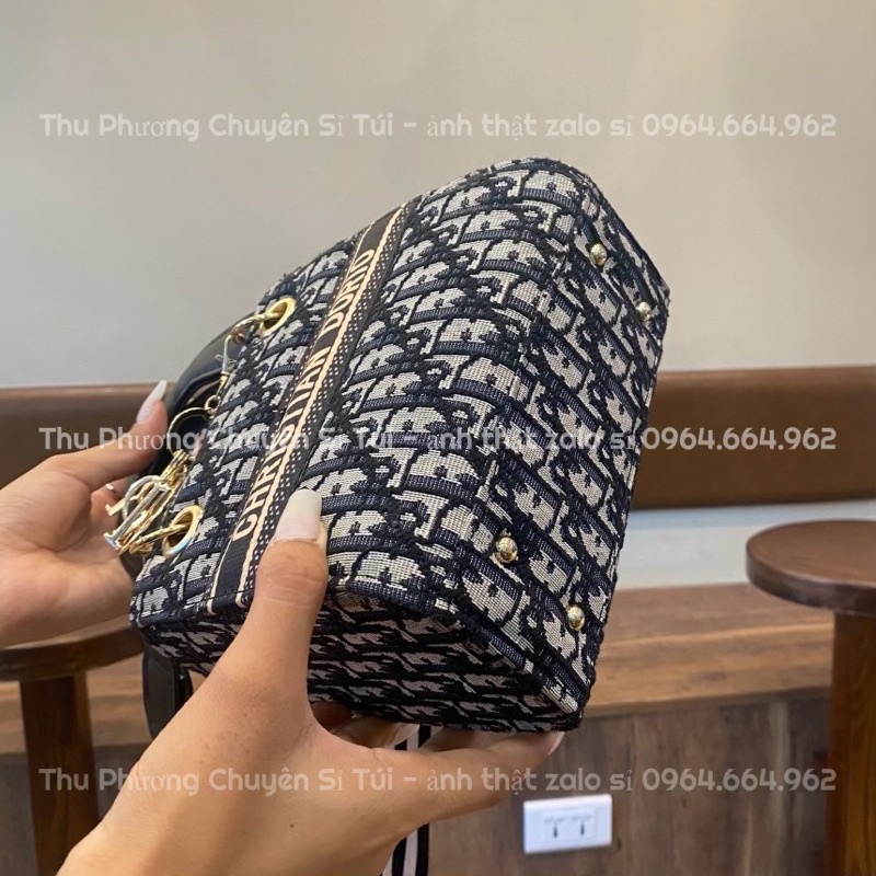 Túi Vuông Thổ Cẩm Cầm Tay Mẫu Mới Hàng Hottrend Kèm Dây Đeo Chéo Bản To - Tặng Kèm chùm treo (ảnh thật shop chụp)
