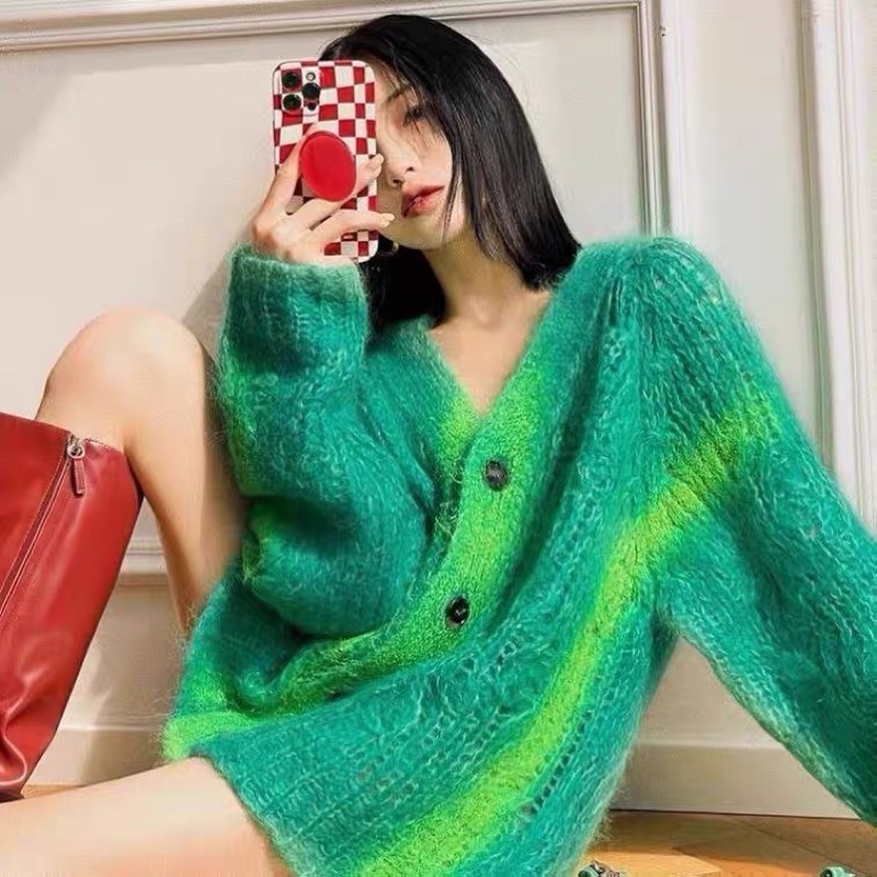 Áo len dài xanh lá