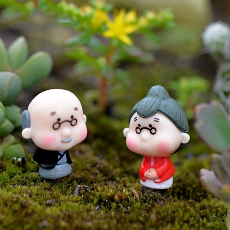 Set 2 mô hình ông bà trang trí sân vườn