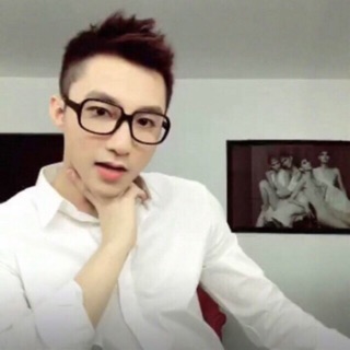 Gọng kính Sơn Tùng Mắt vuông nhựa đen