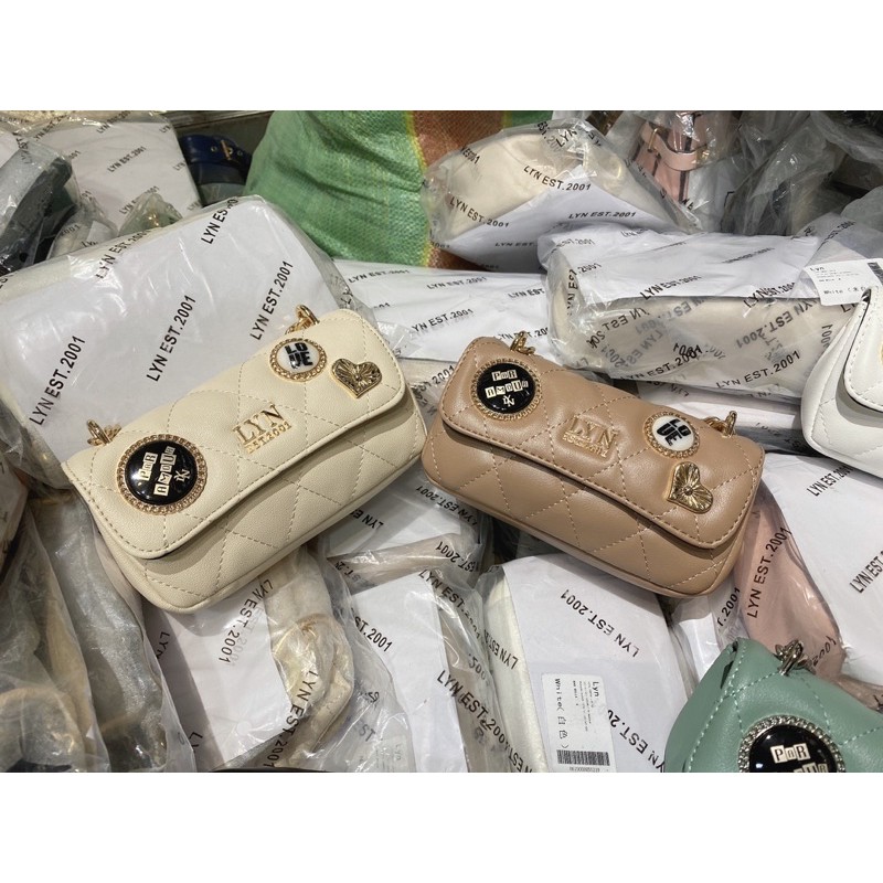 Túi lyn huy hiệu đeo chéo