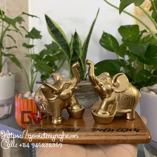 2 Tượng voi đá phong thủy trang trí nhà cửa dáng voi đạp thỏi vàng tài lộc - Màu nhũ đồng