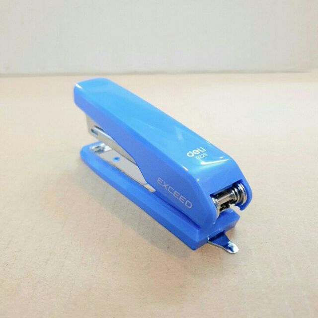 Bấm kim số 10 deli 0229