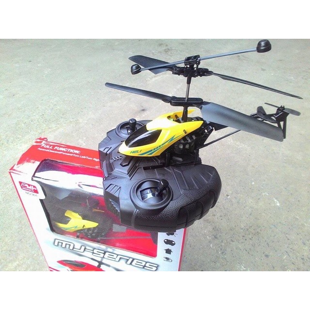 Máy bay điều khiển từ xa 901