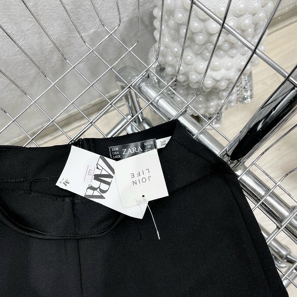 Quần short nữ Ladya lưng cao kéo khóa sau ngắn màu đen mặc đi chơi hay ở nhà đều xinh M668