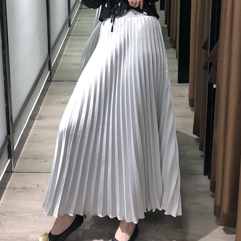 🍀 10.10 🍀 9.9 Chân váy Zara màu trắng xám (Pleated Skirt) .. Đẹp . .