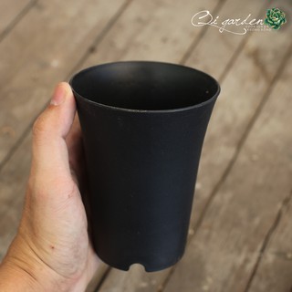 Chậu nhựa tròn cao đen nhám size 9cm