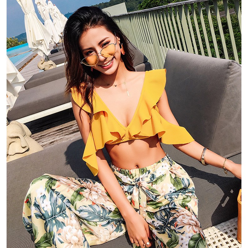 Set đồ bơi vàng cổ V (kèm clip + ảnh khách) | BigBuy360 - bigbuy360.vn