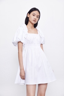 Đầm trắng Urban Revivo (thay tag)