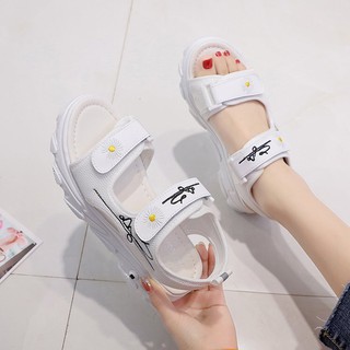 Sandal nữ 2 quai kèm cúc ký