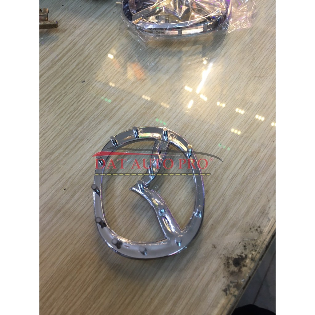 Logo MAZDA gắn vô lăng dùng Cho oto.