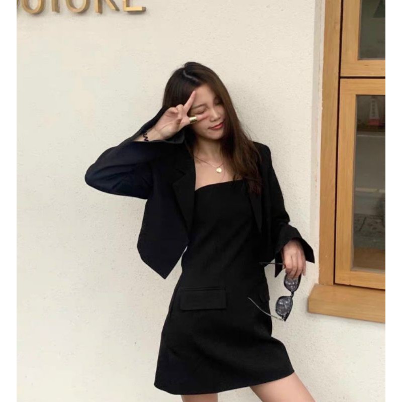 Set áo vest kèm váy phong cách