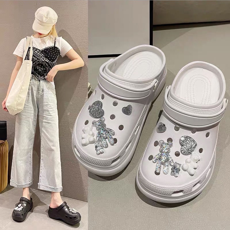 （Không phải giày）2022 Cho NữXăng đan Crocs  Phối Dây Xích Thời Trang