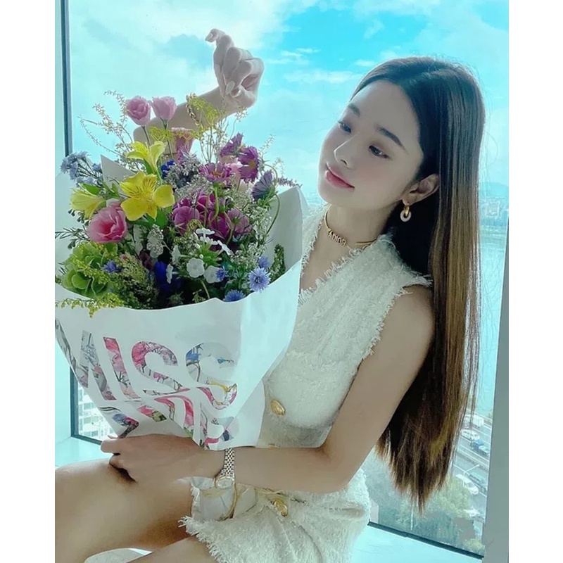 Váy tiểu thư phong cách Song Ji A  Single Inferno Địa Ngục Độc Thân hot trend 2022