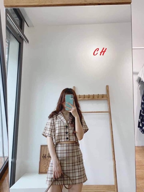 [Mã FAXANH245 giảm 10K đơn 50K] Sét váy kẻ vec chân váy kèm quần trong COB544 | BigBuy360 - bigbuy360.vn