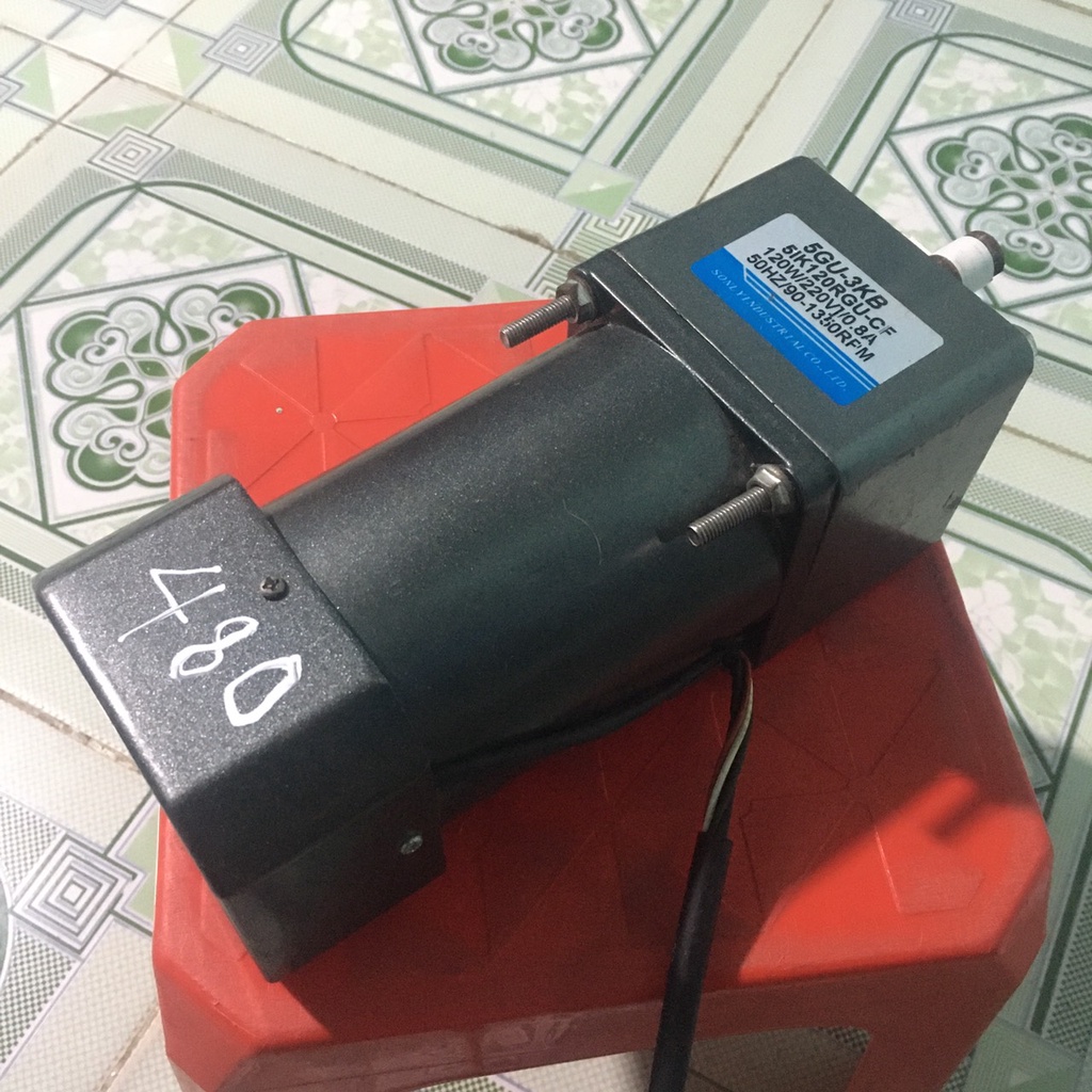 Động cơ giảm tốc 220V 120W vòng tua 480 vòng/phút