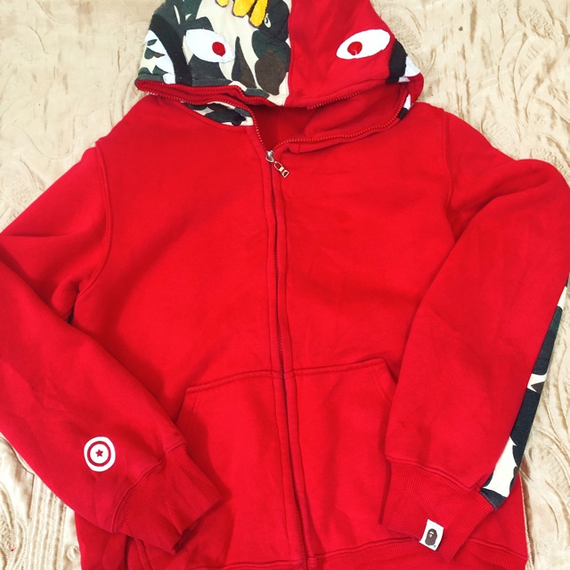 Áo bape.................................................................................................................