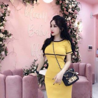 Đầm len body sọc viền