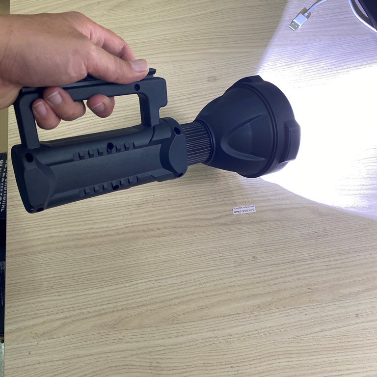 Đèn pin xách tay W590 pha to chiếu cực xa, bóng led P50 siêu sáng – (mã DP152) | BigBuy360 - bigbuy360.vn