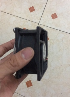 Quạt hút thổi delta 8cm chạy điện 12v
